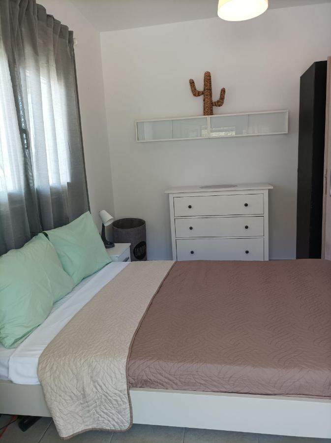 Home Away From Home Ixia  Exterior foto
